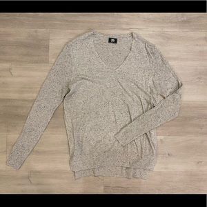 (3 for $20) Grey Roots sweater